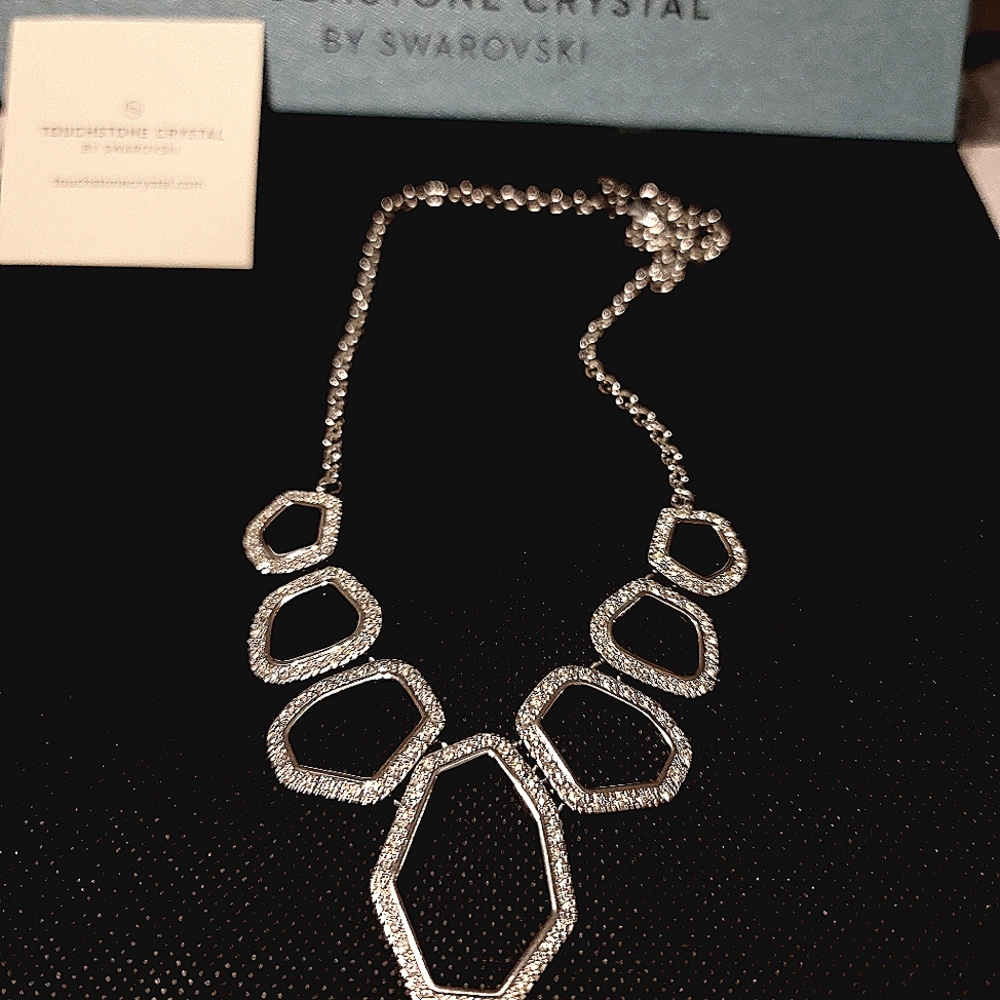 Frame Necklace